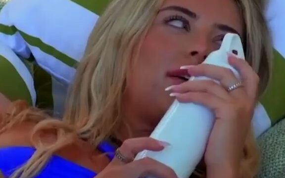Rob Rausch love island Hot twitter trending video !!! Omg guys see it now
